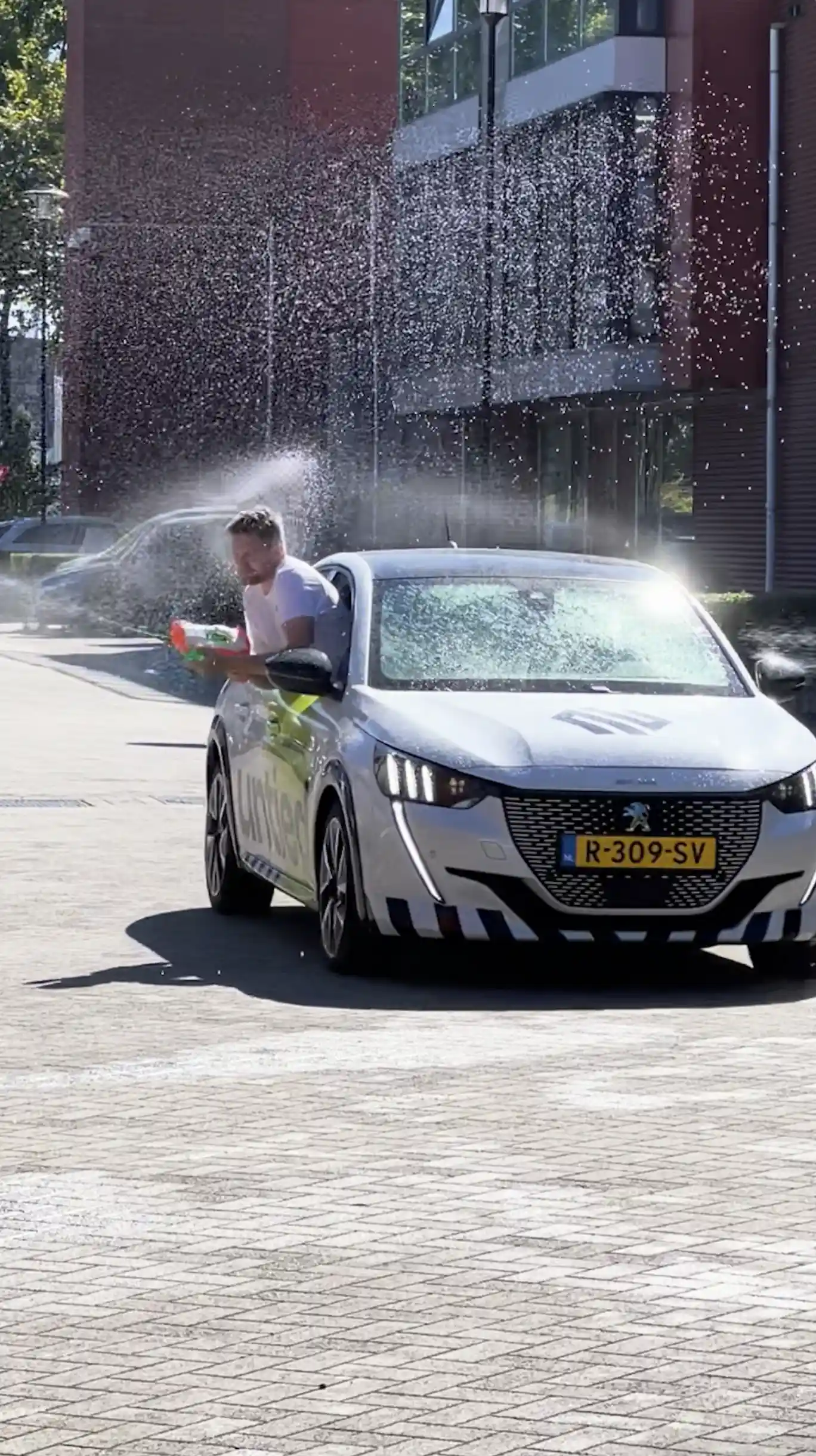 Watergevecht short thumbnail